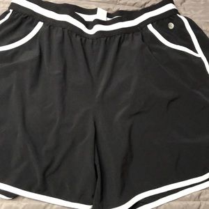 Lane Bryant livi active shorts with spandex 18/20